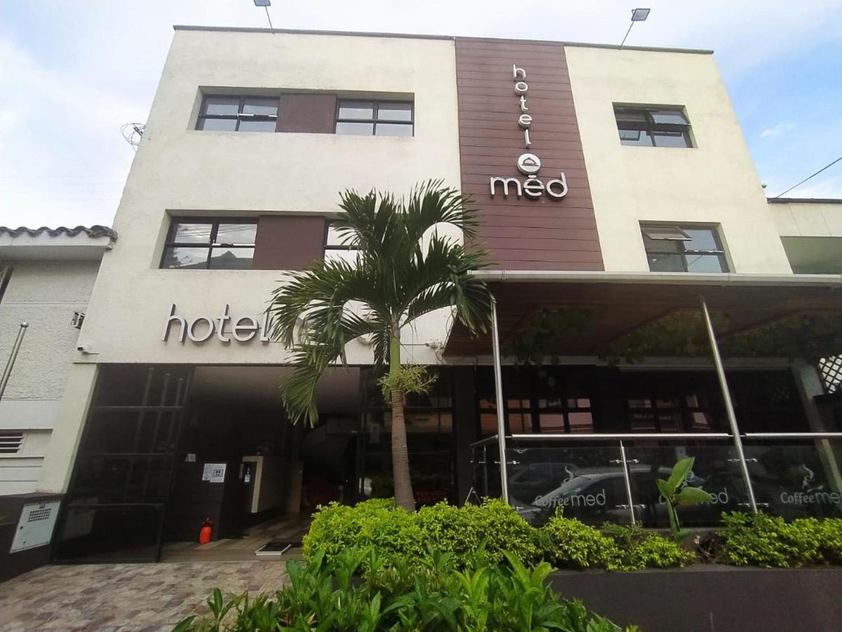 Hotel Med 70 Medellín Buitenkant foto