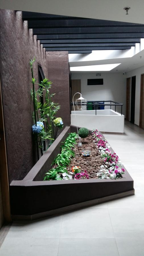 Hotel Med 70 Medellín Buitenkant foto