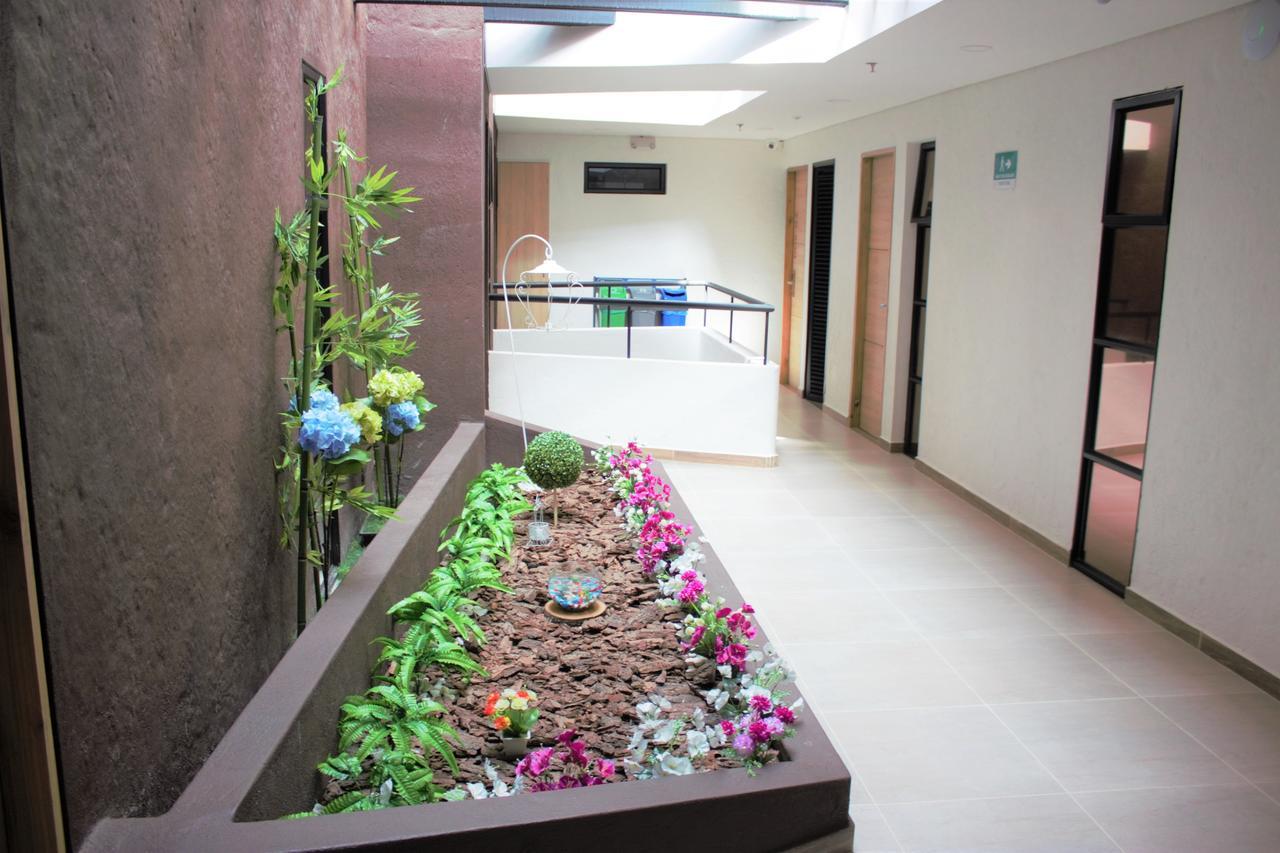 Hotel Med 70 Medellín Buitenkant foto
