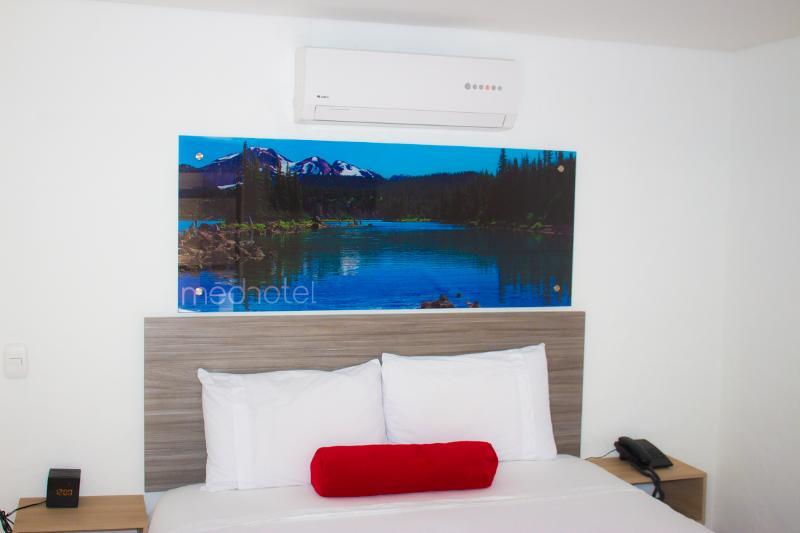 Hotel Med 70 Medellín Buitenkant foto