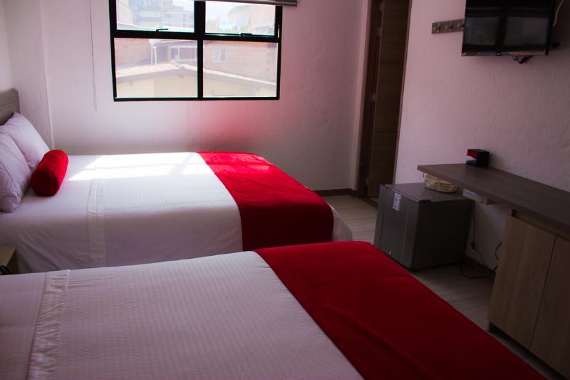 Hotel Med 70 Medellín Buitenkant foto