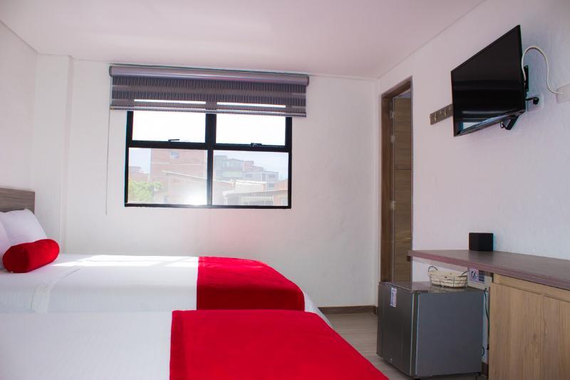Hotel Med 70 Medellín Buitenkant foto